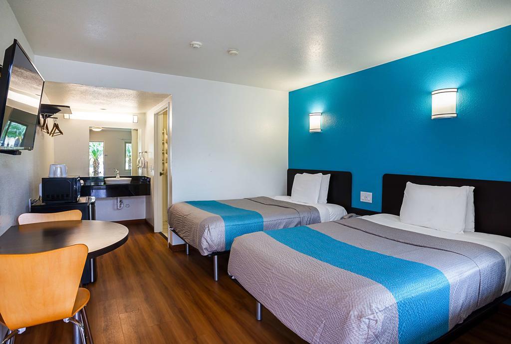 Motel 6-Ventura, Ca - Downtown ภายนอก รูปภาพ